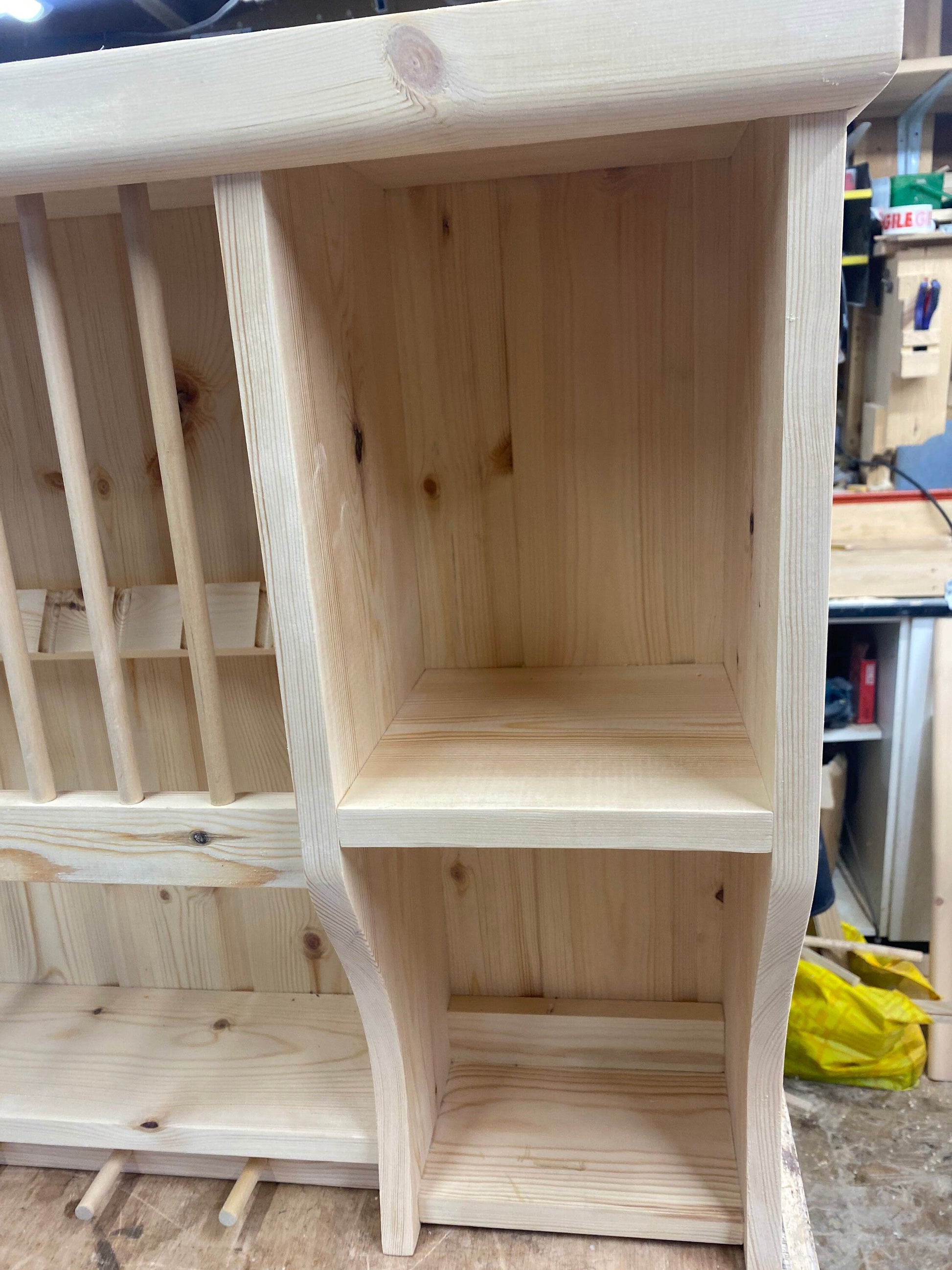 Rye handmade pine natural kitchen plate rack