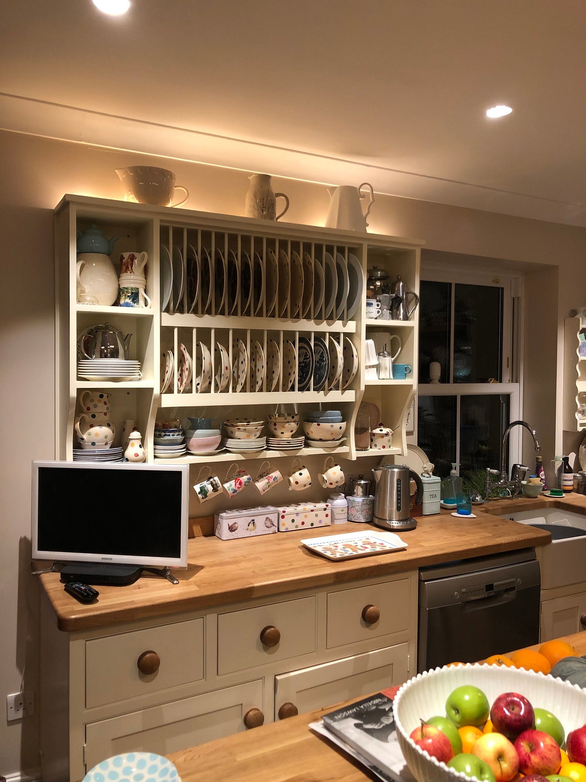 The Wicklow handmade plate rack storage