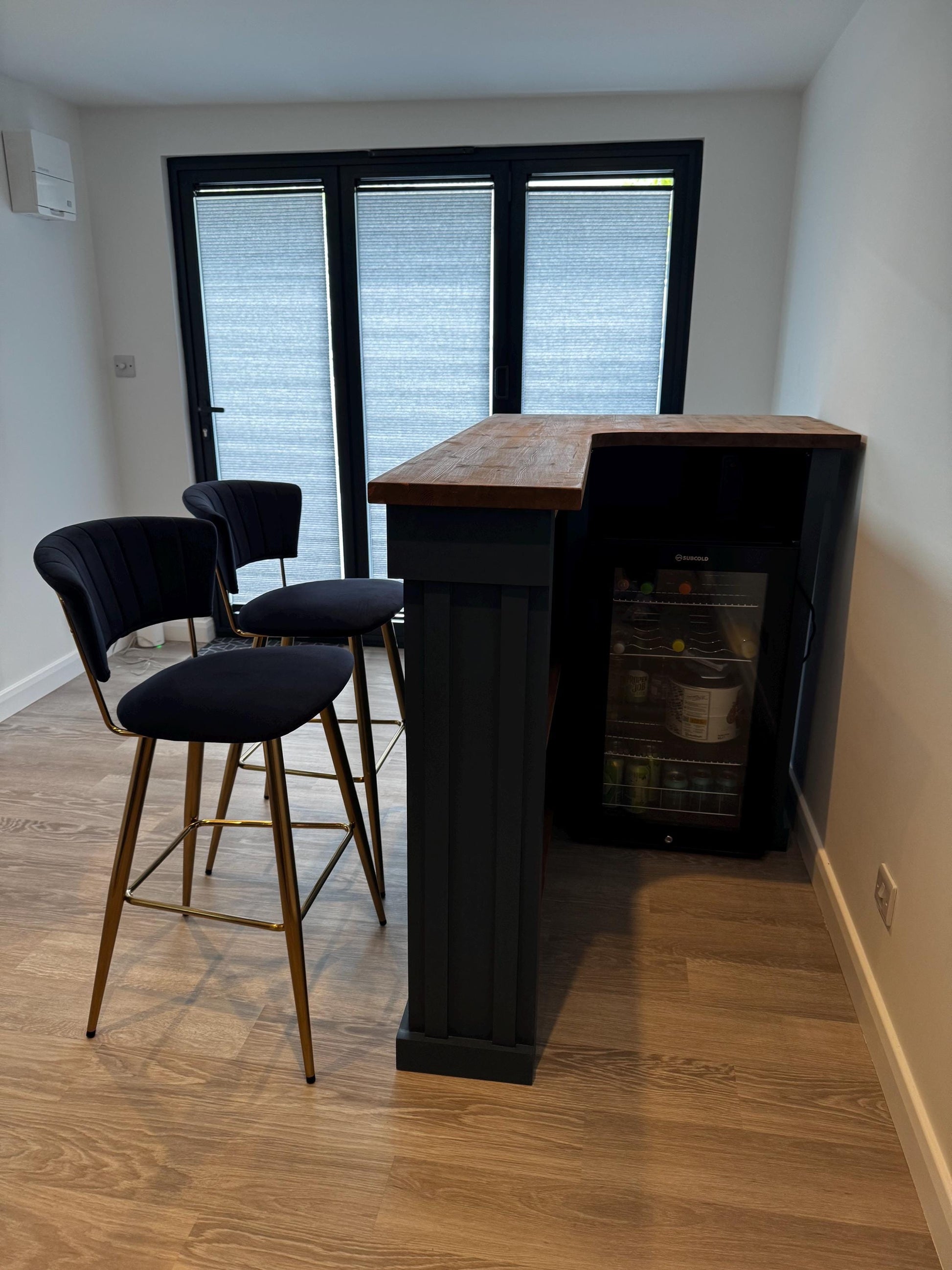 The Dunsley 900mm Deep Premium Bar with fridge space - finished in any farrow and ball colour can made left or right handed